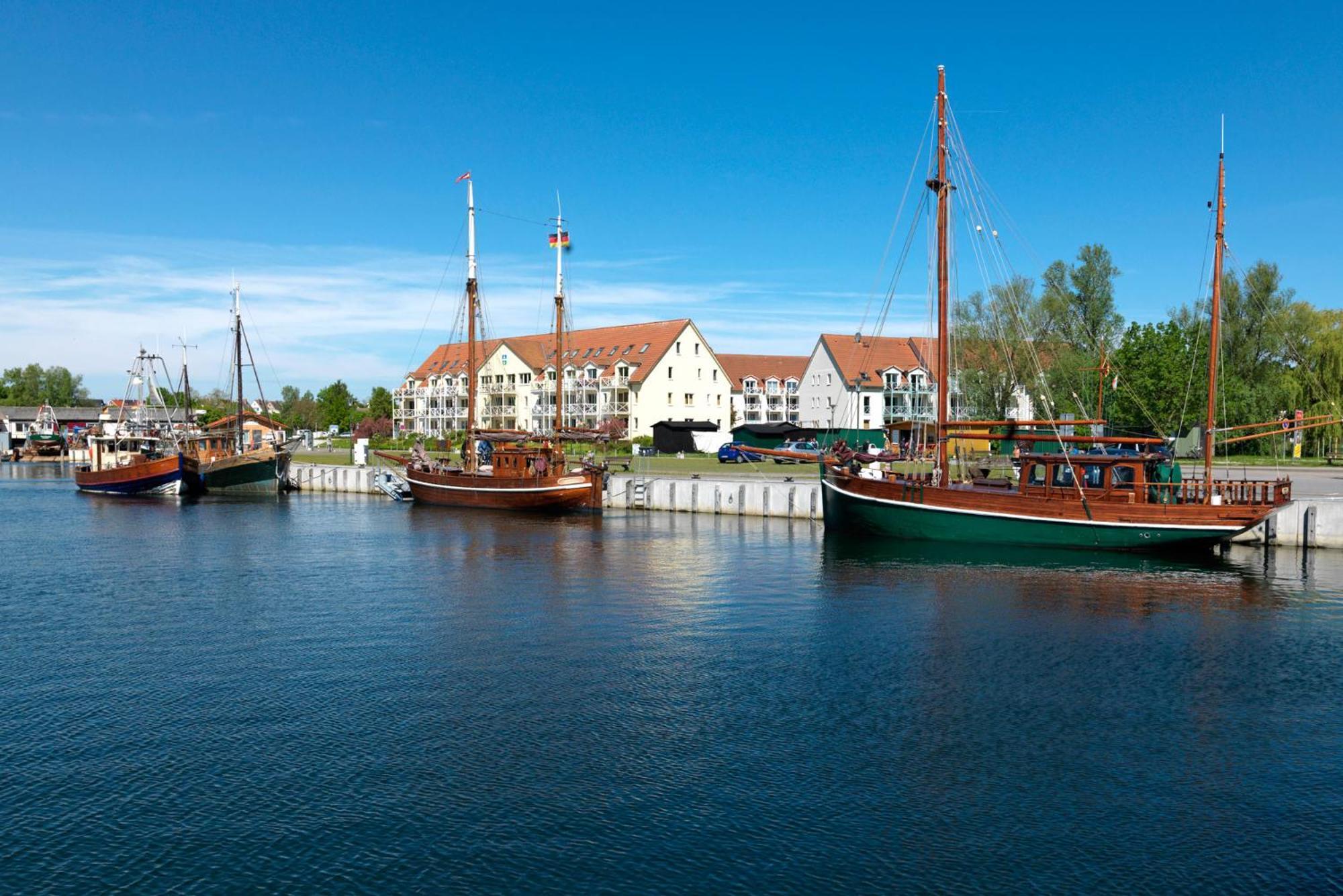 Апартаменты Mann Un Fru - Residenz Am Yachthafen Kirchdorf  Экстерьер фото